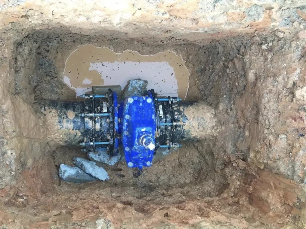 Viking Johnson - Aquafast Flange Adaptor (with grip for PE pipe) OD315 Johnson Valve - Gate Valve DN300 Location : Balik