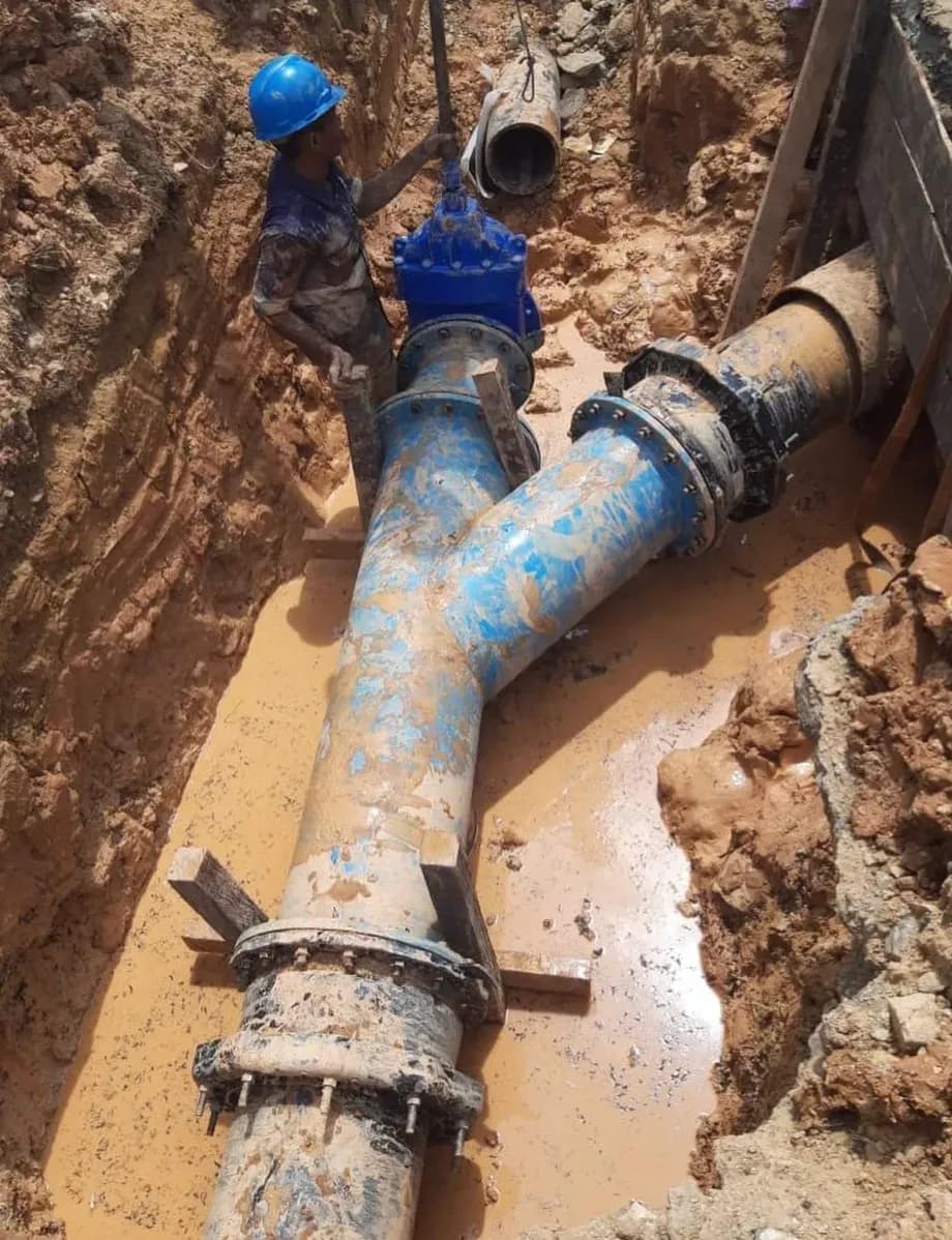 Viking Johnson - Ultragrip Flange Adaptor DN400 (for all types of pipes) Johnson Valve - Gate Valve DN400, Location : DK